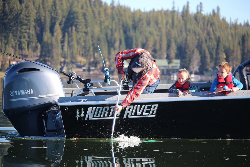CASCADE North River Boats